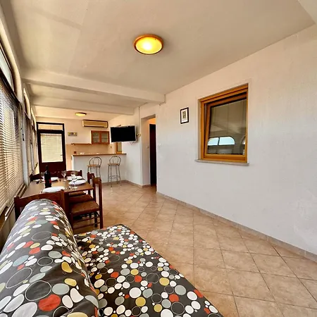 Jaka Apartmán Crikvenica