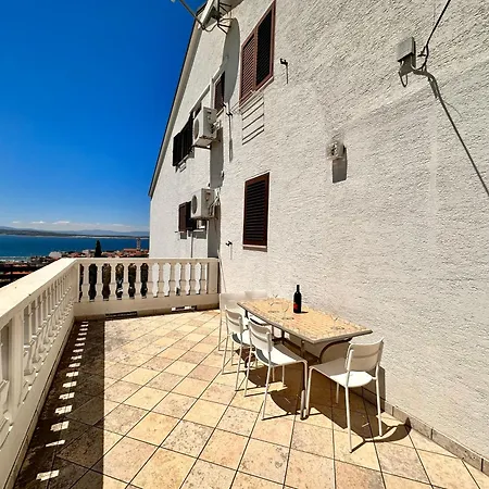 Jaka Apartament *