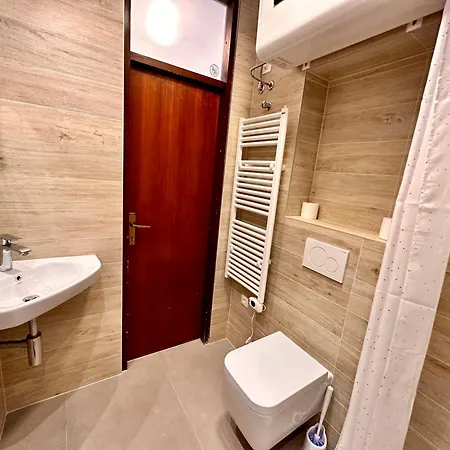 Jaka Apartment *