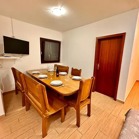Apartment Jaka