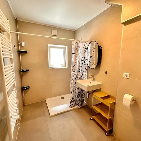 Apartment Jaka *