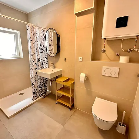 Jaka Apartment *