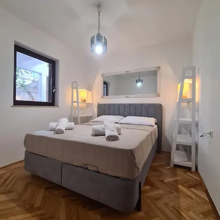 Jaka * Crikvenica